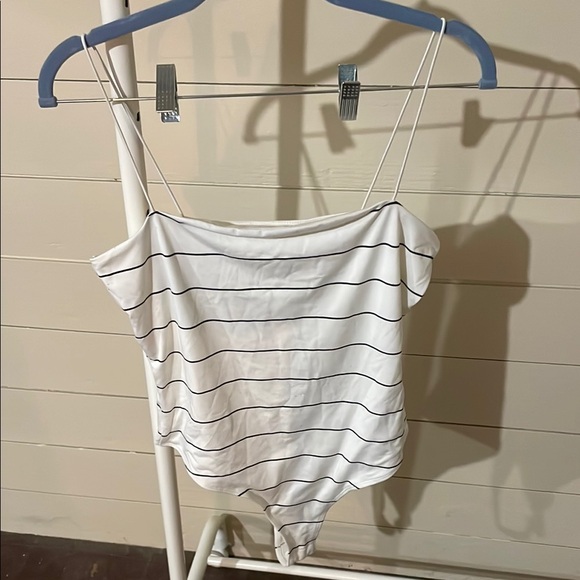 H&M White Spaghetti Strap Sleeveless Top - Picture 1 of 5